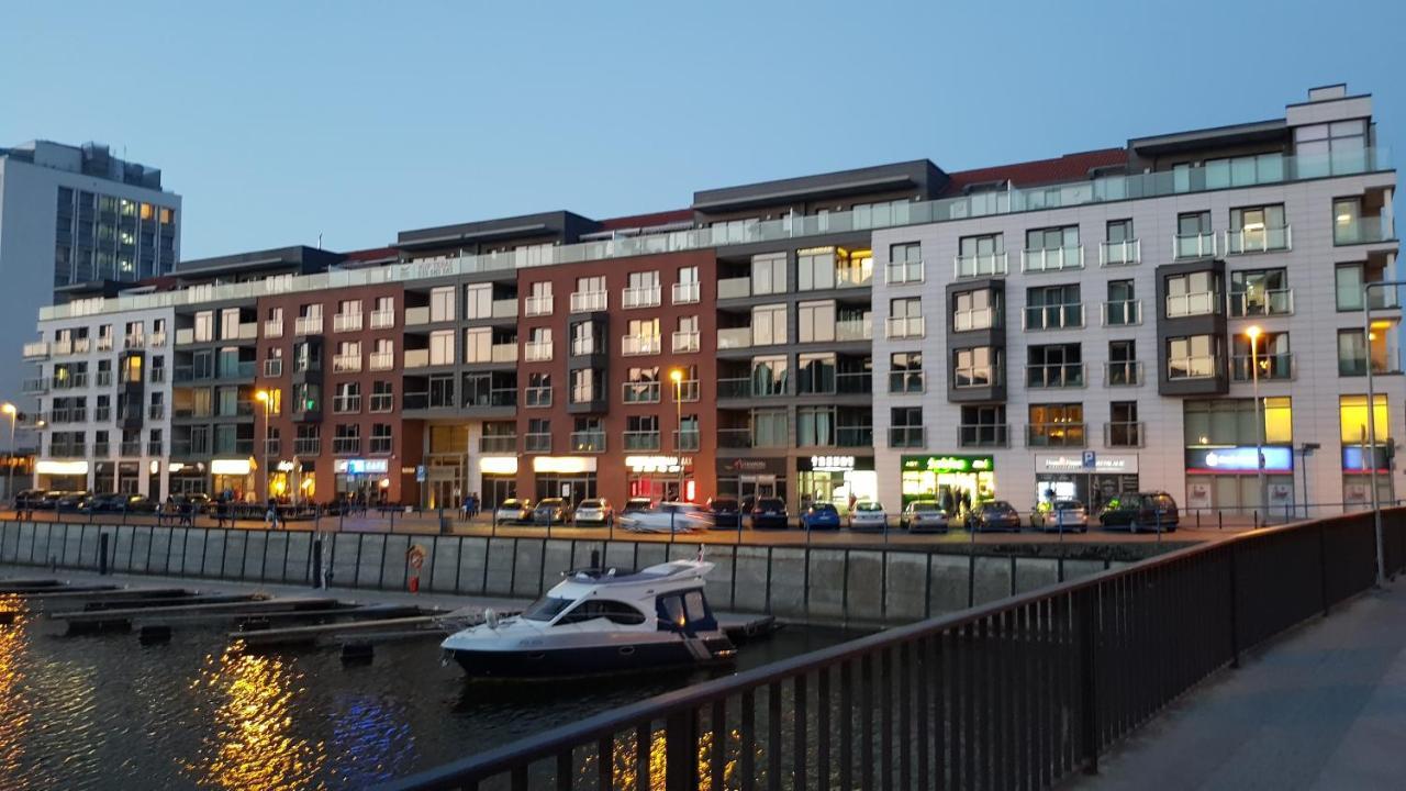 Waterlane W Oknami Na Rzeke - Marina View - Comfy Apartments Гданьск Экстерьер фото